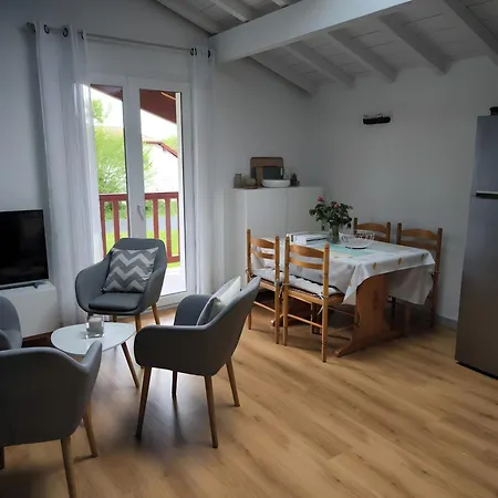 Apartment Peyo Saint-Pee-sur-Nivelle